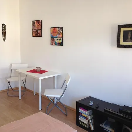 Appartement Geraeumiges-appartement-in-gohlis-sued-3-og *
